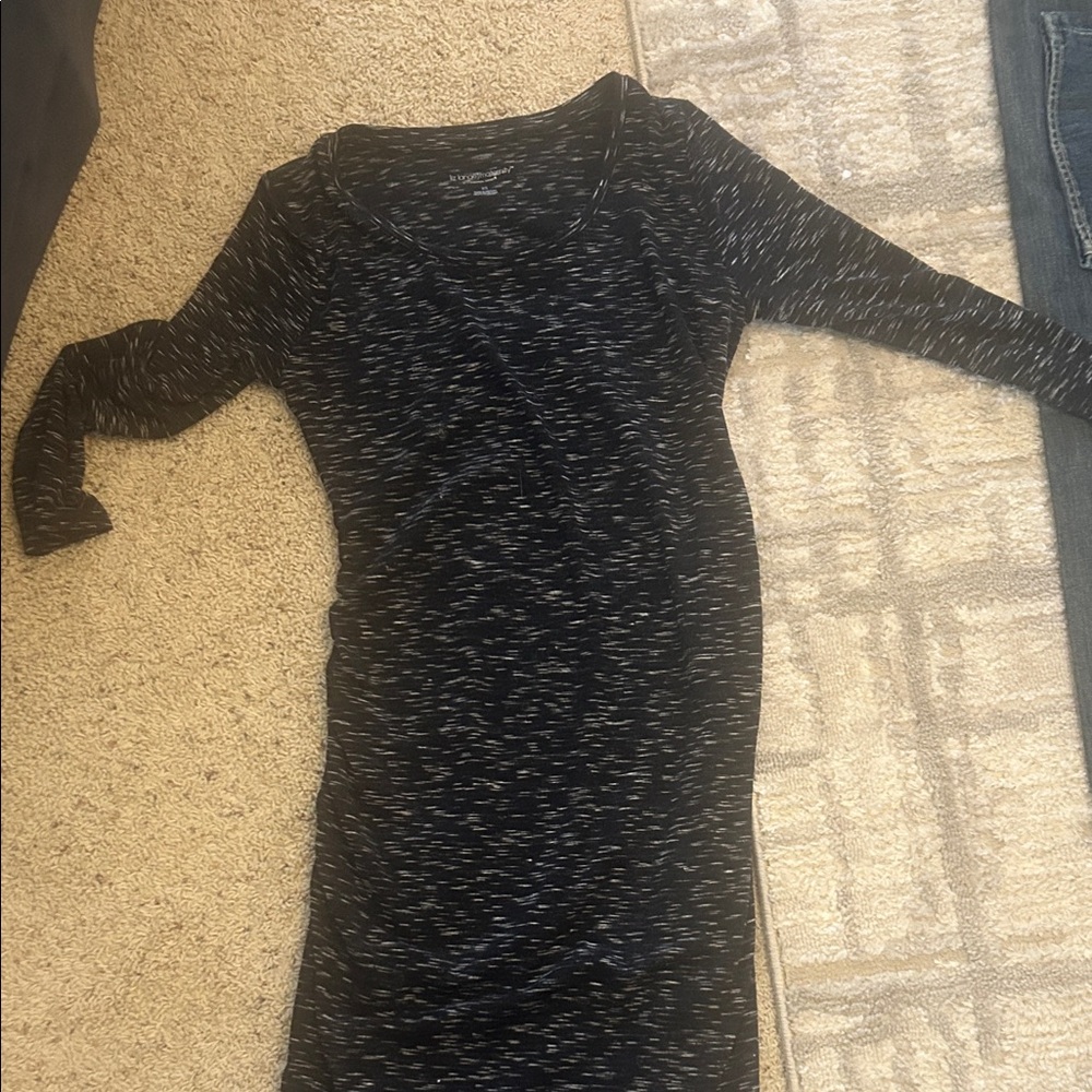 Liz Lange Black and Gray Long Sleeve Dress